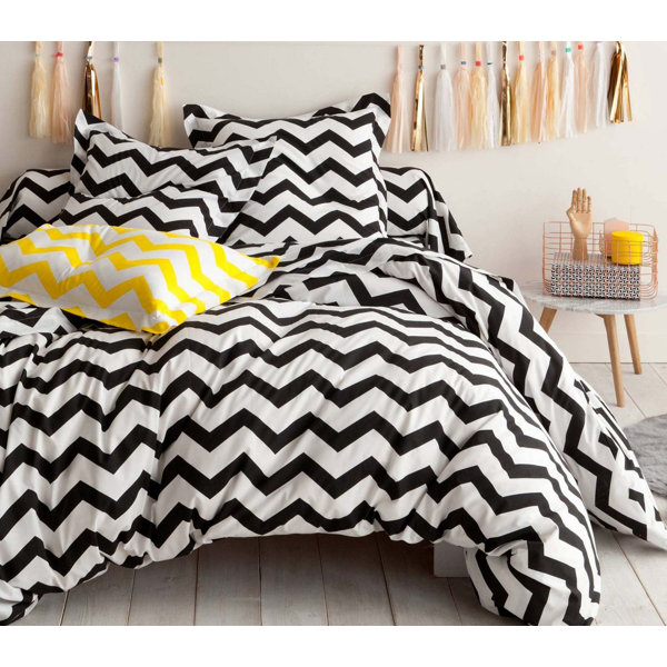 East Urban Home Cotton Blend Chevron / Zig Zag Duvet Cover Set Wayfair